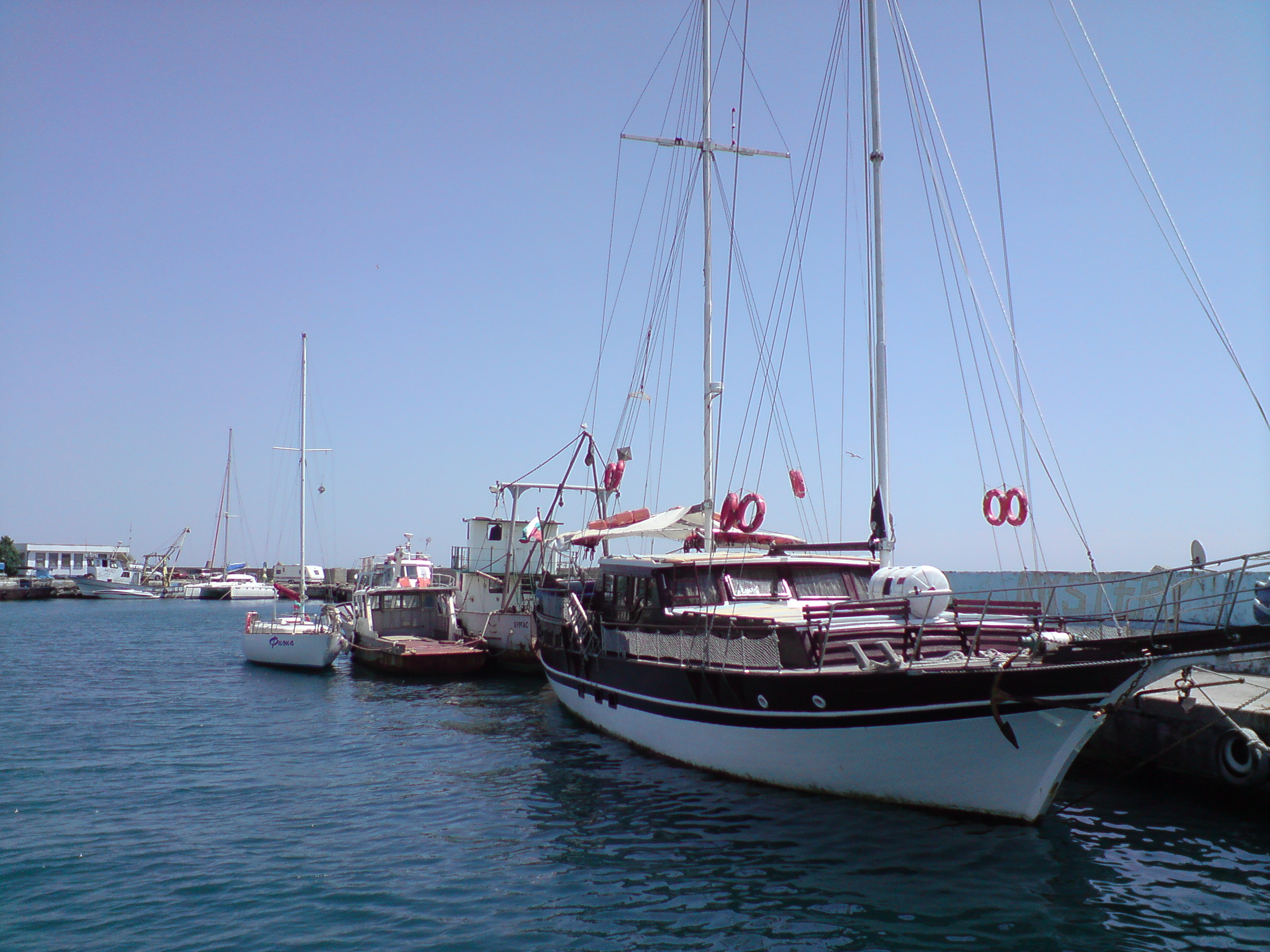 Nesebar_port_5.jpg